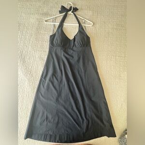 Athleta women’s pack everywhere halter dress, black, size 8.